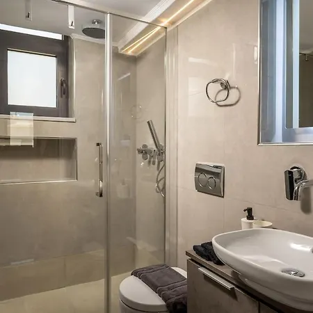 Casa Di Tony - & Old Town Minutes Away Rhodes City